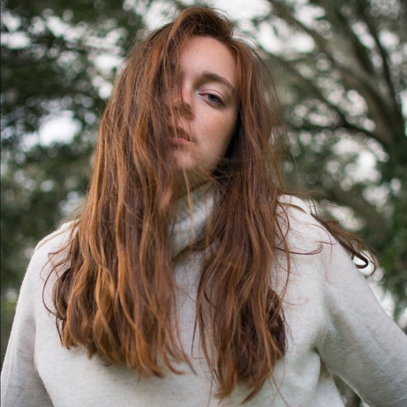 Meet your Posher, Jasmine - Picture 1 of 5